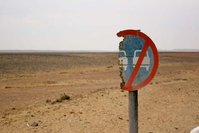 O Pobřeží koster v Namibii domorodci z kmene Nama říkají,  že je to místo,  které stvořil Bůh v hněvu | foto:  CC BY-SA 2.0,   Greg Willis