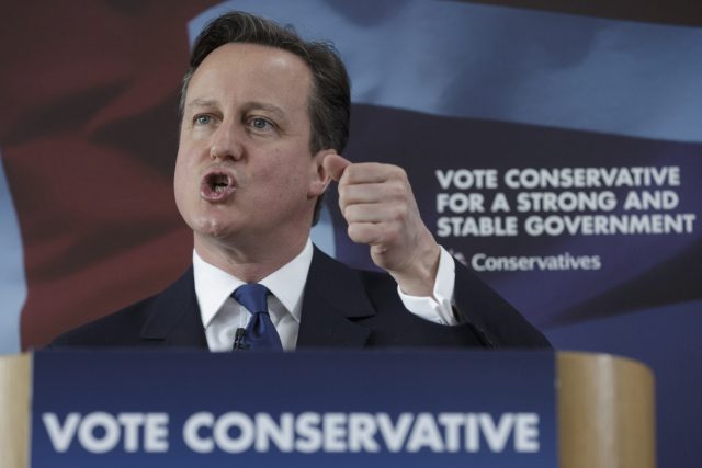 Britský premiér David Cameron na předvolebním mítinku | foto:  Tim Ireland,  ČTK