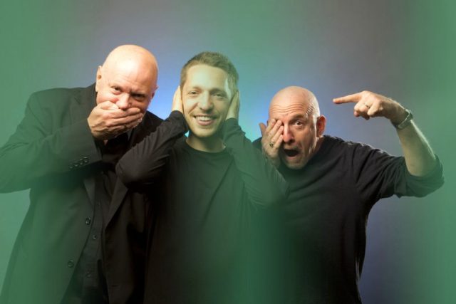 Zleva: Jay Anderson  (kontrabas),  Libor Šmoldas  (kytara),  Adam Nussbaum  (bicí nástroje). | foto: Jan  Pohribný