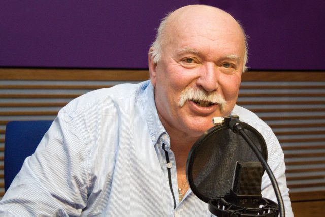 Miloš Skalka se snaží ukládat si všechny informace do hlavy. „Děsím se okamžiku,  až se jednoho dne se ten harddisk porouchá a nebude tam nic“ | foto: Adam Kebrt,  Český rozhlas