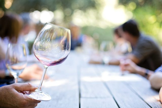 Sklenička,  víno,  ochutnávka vín  (ilustrační foto) | foto: Fotobanka Pixabay