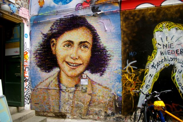 Anna Franková,  portrét,  Berlín | foto: zdroj: Flickr.com,   Rae Allen,   Attribution 2.0 Generic  (CC BY 2.0)