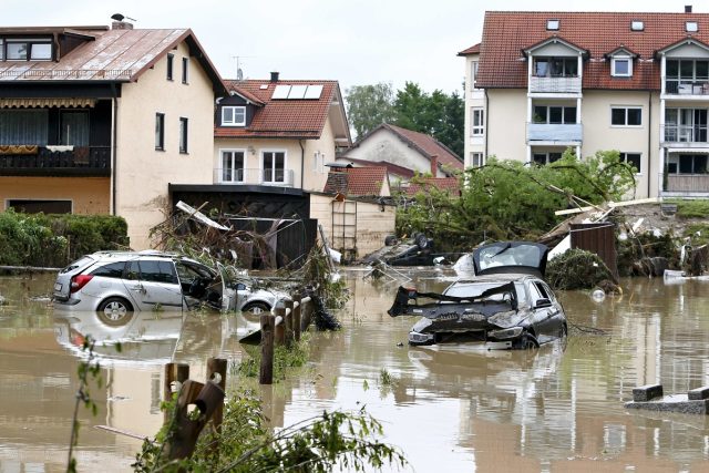 Vědci varují,  že země od Karibiku až po jižní Afriku pravděpodobně zažijí další sucho,  zatímco části Spojených států a Evropy postihnou zřejmě velké povodně | foto: Reuters
