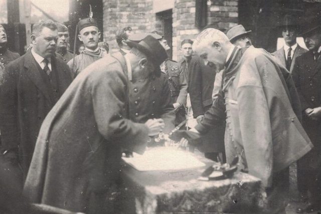 Návštěva Tomáše Garriguea Masaryka v Pardubicích v roce 1922 | foto:  Archiv TJ Sokol Pardubice