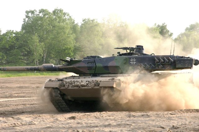 Polsko usiluje o to,  aby mu Berlín povolil poslat tanky Leopard 2 na Ukrajinu | foto:  www.natodays.cz