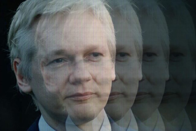 Julian Assange | foto: Matěj Schneider,   newsonline,   CC BY 2.0,  Český rozhlas
