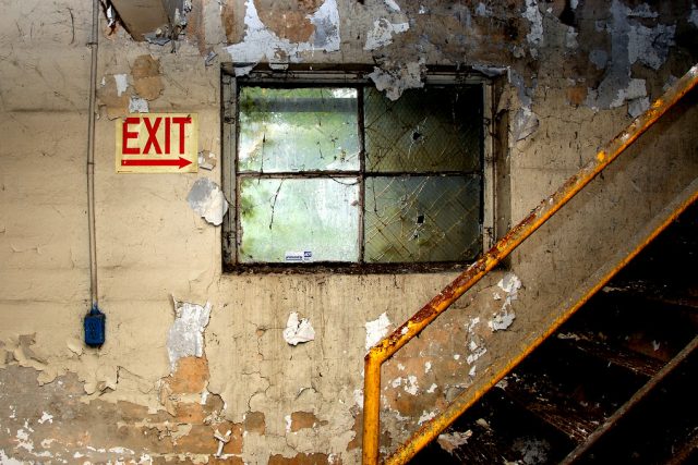Exit | foto: Creative Commons Attribution-NonCommercial-NoDerivs 2.0 Generic,   bitzcelt