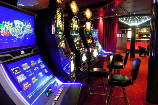 Gambling,  nebo také patologické hráčství čili chorobná závislost na hraní hazardních her,  je stejně destruktivní jako závislost na tvrdých drogách | foto:  Майя