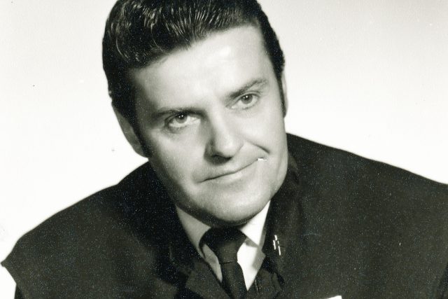 Jaroslav Ondráček dostal v roce 1985 vyznamenání Hrdina socialistické práce | foto: Post Bellum