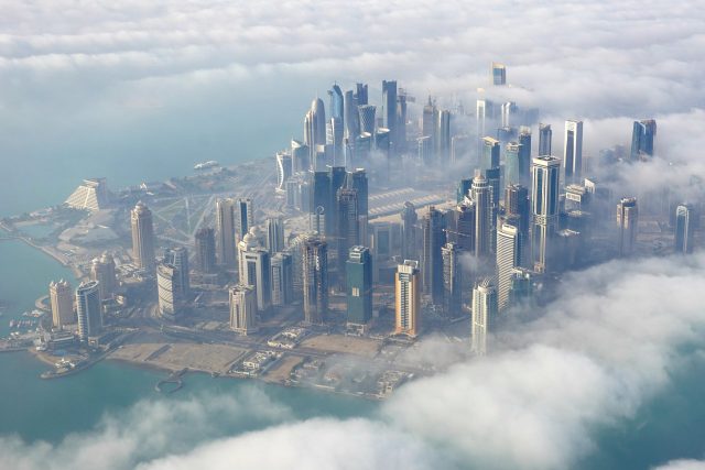 Mraky nad katarským hlavním městem Dauhá | foto: CC0 Public domain