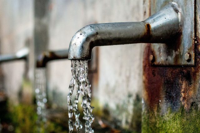 „Nechceme zabránit občanům v přístupu k vodě,  ale mít přehled o situaci, &quot; říká Drahovzal | foto: CC0 Public domain