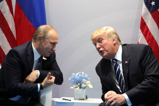 Vladimir Putin a Donald Trump na summitu skupiny G20 v Hamburku | foto:  Kremlin.ru,   CC BY 4.0