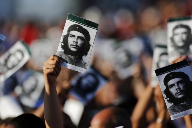 Na Kubě si lidé připomněli půl století od zabití Che Guevary | foto: ČTK