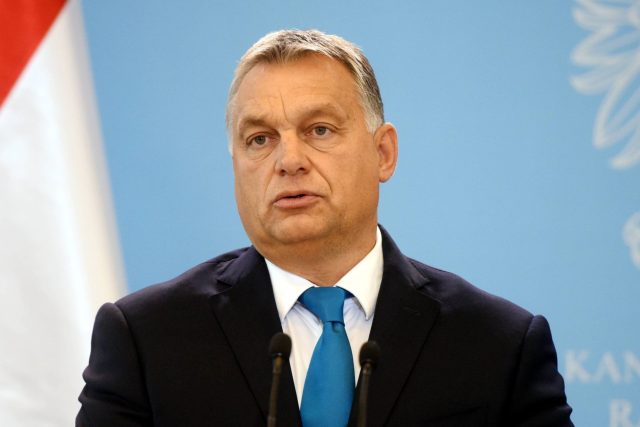 „Zaznamenal jsem signály,  že kampaň proti Sorosovi je kontraproduktivní a Orbán už trošku ubral plyn. Myslím,  že znovuzvolení mu zachrání otázka migrace, “ předpokládá Joch | foto: Fotobanka Profimedia