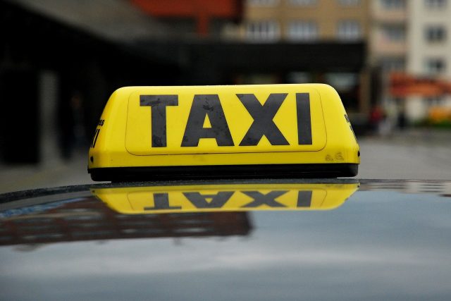 Zrušení povinné služby zbaví taxikáře povinnosti obsluhovat méně lidnaté oblasti. „Bez zásahu státu tam taxíky nikdo nedostane, “ varuje list Savon Sanomat | foto: Fotobanka Profimedia
