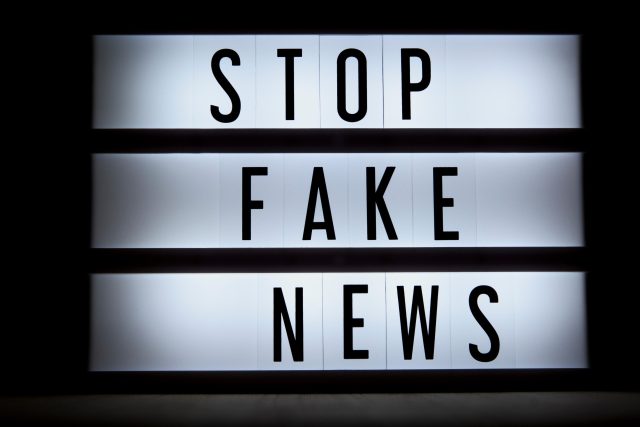 fake news | foto: Fotobanka Profimedia