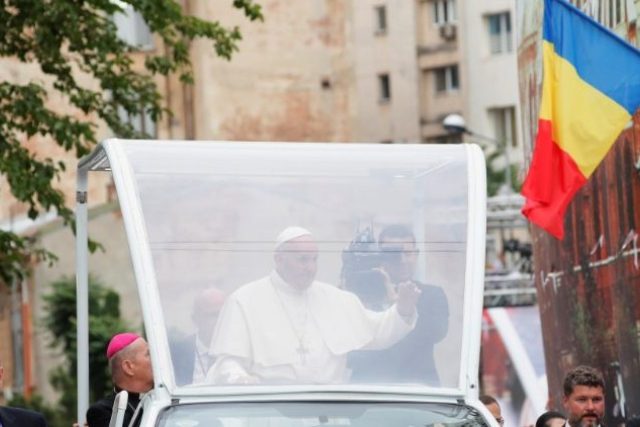 Papež František během prvního dne návštěvy Rumunska | foto:  Vatican News
