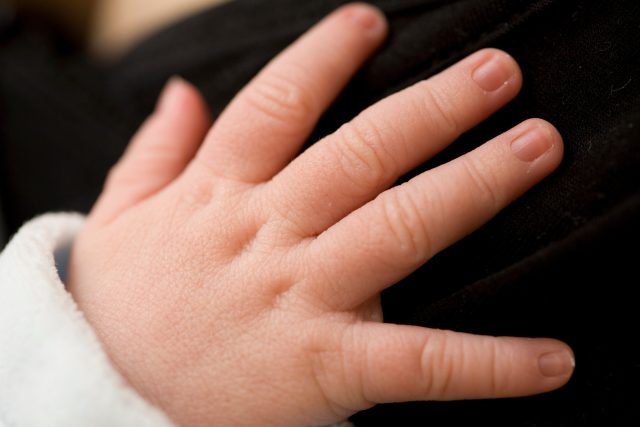 Ruka novorozence | foto: Fotobanka Profimedia