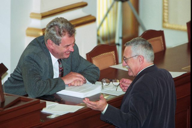 Miloš Zeman a Václav Klaus v hlubokých 90. letech | foto: Profimedia