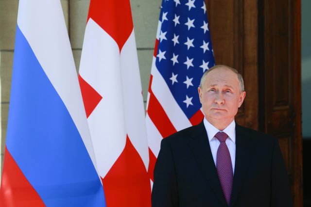 Ruský prezident Vladimir Putin na summitu v Ženevě | foto:  Denis Balibouse,  ČTK/AP