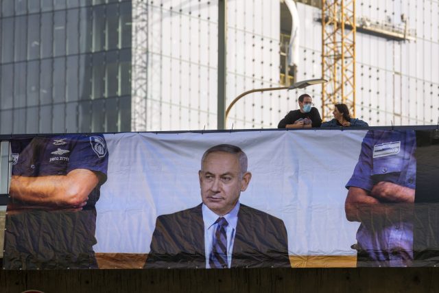 V Izraeli začíná soudní proces s premiérem Netanjahuem. | foto: Oded Balilty,  ČTK / AP