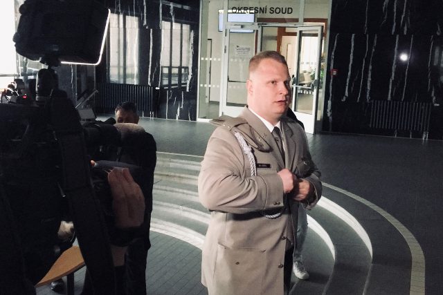 Voják Erik Eštu obžalovaný z terorismu dostal u pardubického soudu podmíněný tříletý trest s odkladem na čtyři roky | foto: Josef Ženatý