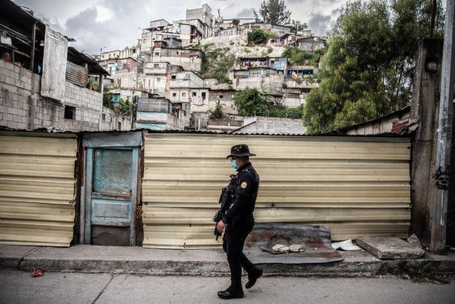 Posledním největším projektem Těšínského je focení drogových gangů v Guatemale,  kam se ve skutečnosti dostal náhodou | foto: David Těšínský,  Profimedia