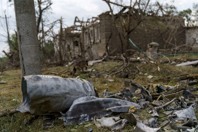 Ruské ostřelování v Kramatorsku na východní Ukrajině | foto: David Goldman,  ČTK / AP