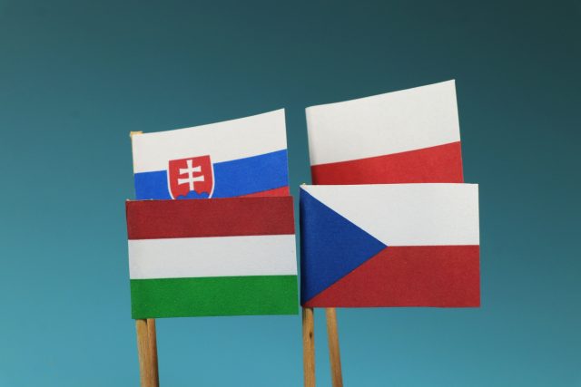 Vlajky států visegrádské čtyřky | foto: Fotobanka Profimedia