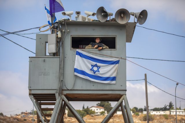 Izraelský premiér slíbil spustit anexi části okupovaných palestinských území na západním břehu Jordánu od 1. července | foto: Oded Balilty,  ČTK/AP