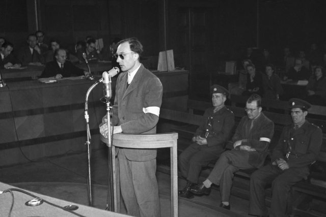 Veleslav Wahl při výpovědi u státního soudu  (1950) | foto: Čestmír Jírů,  ČTK