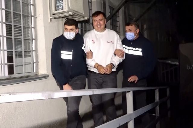 Bývalý gruzínský prezident Michail Saakašvili byl po návratu do země zatčen | foto: ČTK/AP