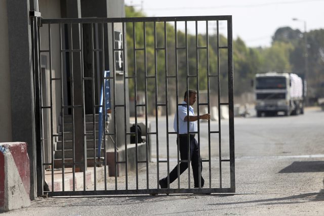 Palestinská autonomie má několik tajných služeb,  které mají rozdílné zájmy | foto: Adel Hana,  ČTK/AP