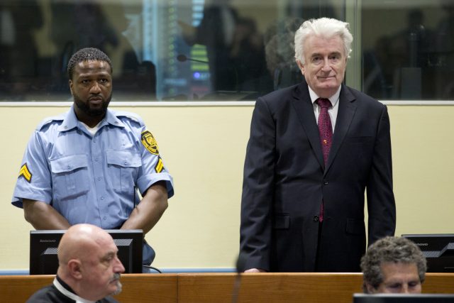 Bývalý vůdce bosenských Srbů Radovan Karadžić | foto: Peter Dejong,  ČTK/AP