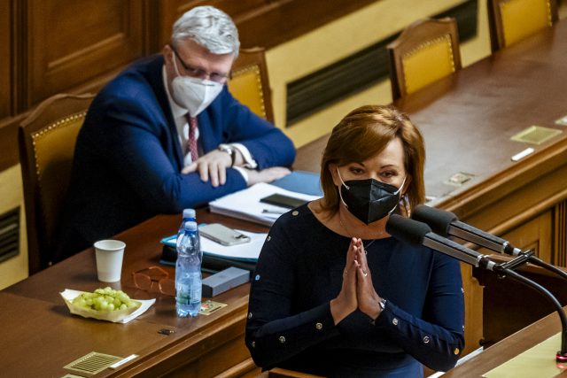 Ministryně financí Alena Schillerová  (ANO) jedná s jednotlivými resorty o státním rozpočtu na příští rok | foto: Petr Topič,  MAFRA/Profimedia