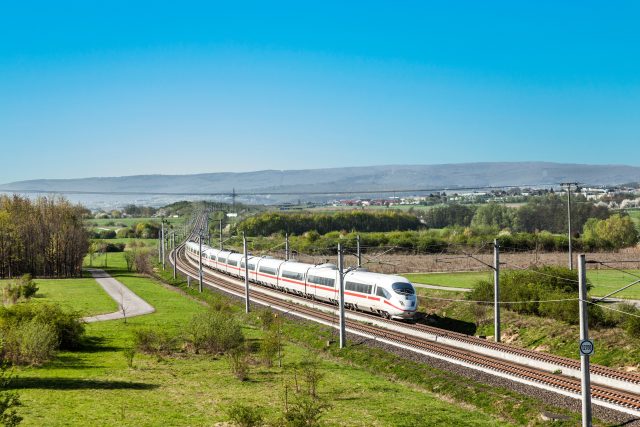 Vysokorychlostní železniční trať | foto: Profimedia