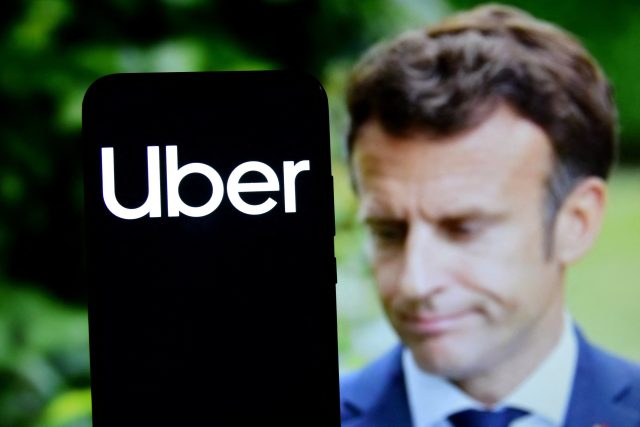 Do kauzy Uber Files je zapletený například francouzský prezident Emmanuel Macron | foto: Profimedia