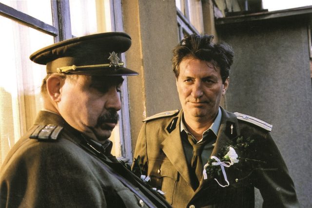 Reálný major Terazky se jmenoval Andrej Gazda – a i on na slavnostní uniformě nosil německé vyznamenání z druhé světové války,  které získal na východní frontě | foto: Česká televize