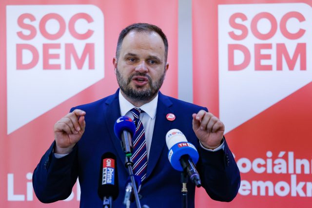 Sociální demokracie hledá hlavně sama sebe aneb Vzhůru k většímu zapomnění,  nebo zpátky do hry? | foto: Petr Hloušek,  Právo / Profimedia