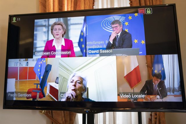 Virtuální rozhovory s představiteli EU a MMF na záchranu evropské ekonomiky | foto: Fotobanka Profimedia