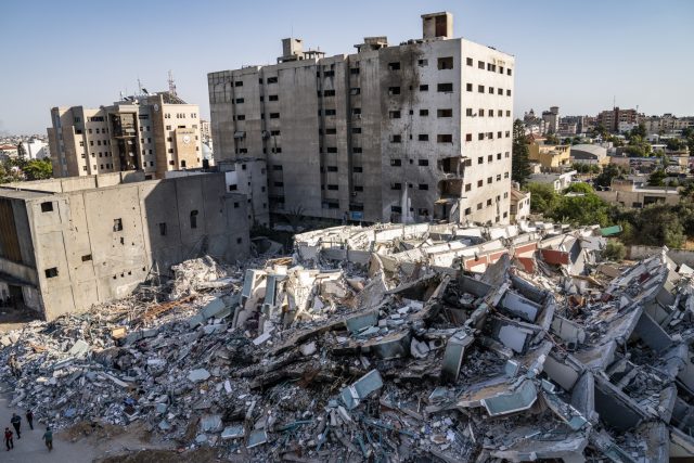 Sutiny po leteckých úderech ve městě Gaza | foto: John Minchillo,  ČTK/AP