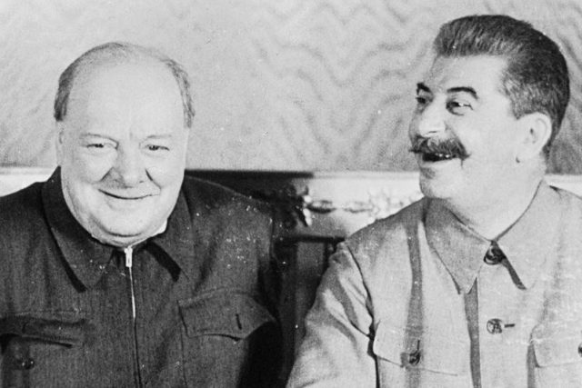 Se Stalinem jednalo vždy velmi obtížně. I britského premiéra dokázal udržovat v nejistotě a mást jej protichůdnými reakcemi. Podle Churchilla byl jako člověk je prý osobně vřelý a vcelku empatický,  zatímco jako státník vzbuzuje hrůzu | foto: Imperial War Museum London
