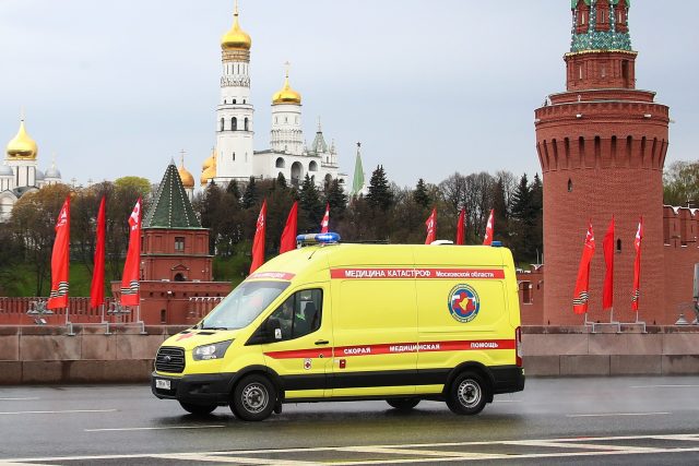 Sanitka v Moskvě během koronavirové pandemie | foto: Fotobanka Profimedia