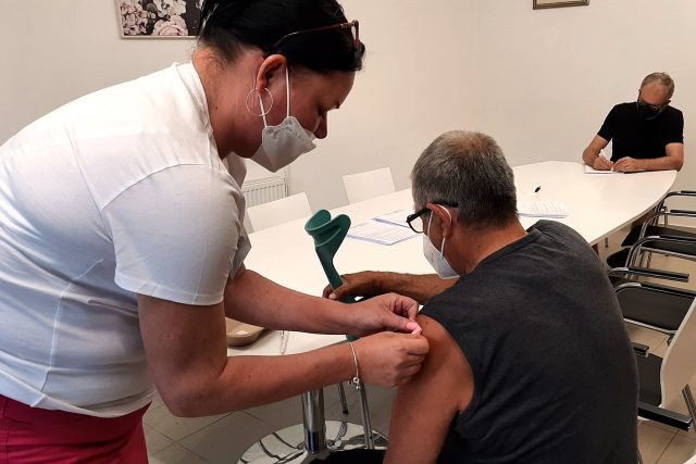 Očkování bez registrace v Úlicích | foto: Jan Markup,  Český rozhlas