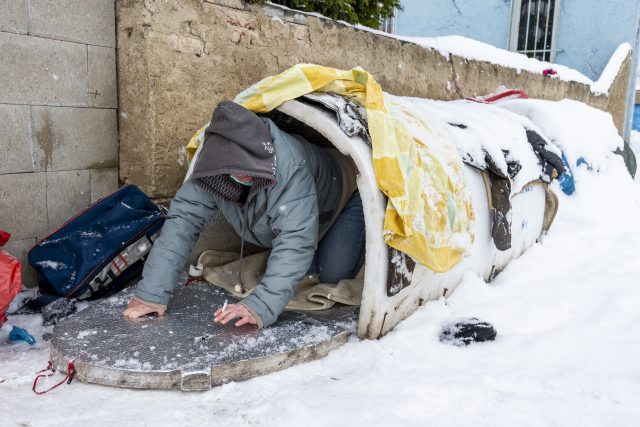 Žena bez domova | foto: Ondřej Hájek,  ČTK