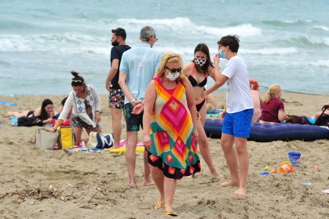 Opatření proti koronaviru na italských plážích | foto: Fotobanka Profimedia