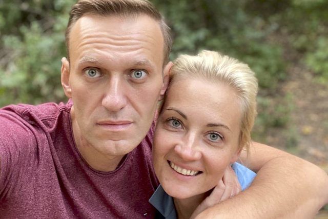 Alexej Navalnyj a jeho žena Julija | foto: ČTK/AP