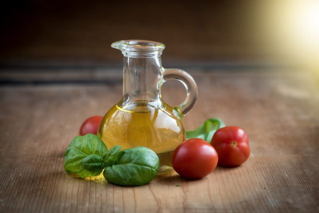 Řepkový olej patří k těm nejzdravějším | foto: Fotobanka Pixabay