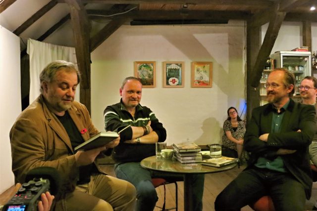 Foto z večera,  zleva Miloš Doležal,  Jan Břečka a Michal Bumbálek | foto: Petr Veselý