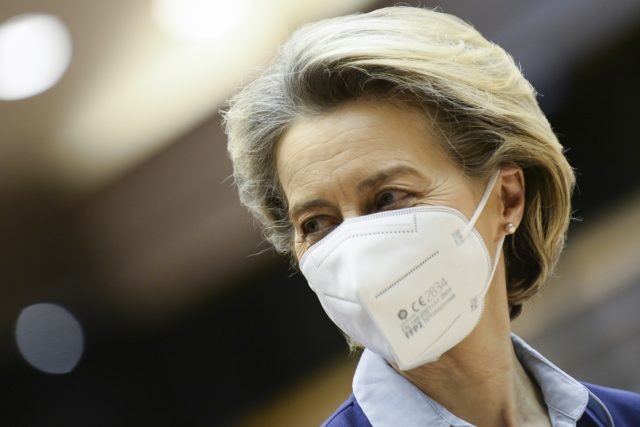 Šéfka Evropské komise Ursula von der Leyenová | foto:  Johanna Geron,  ČTK/AP